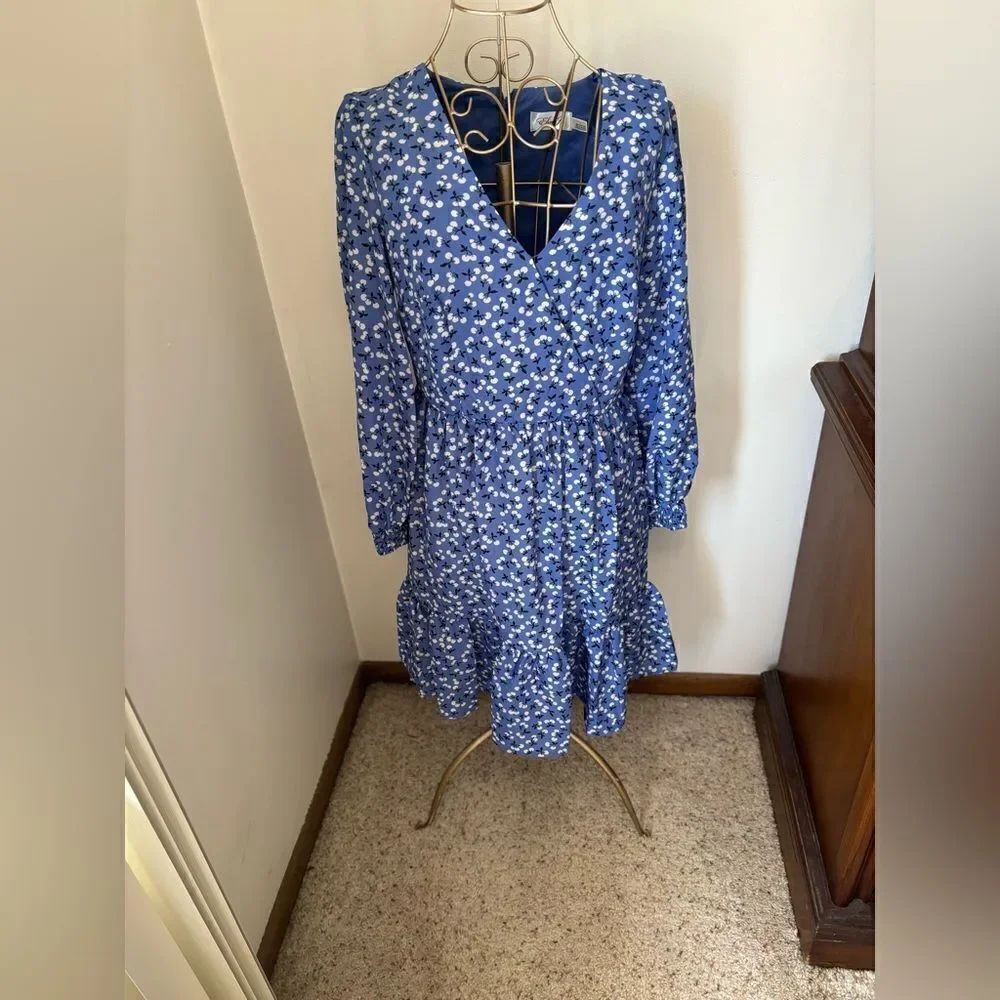 Eliza J Blue Floral Surplice Long Sleeve Dress Ruffle Hem Pockets Size 4